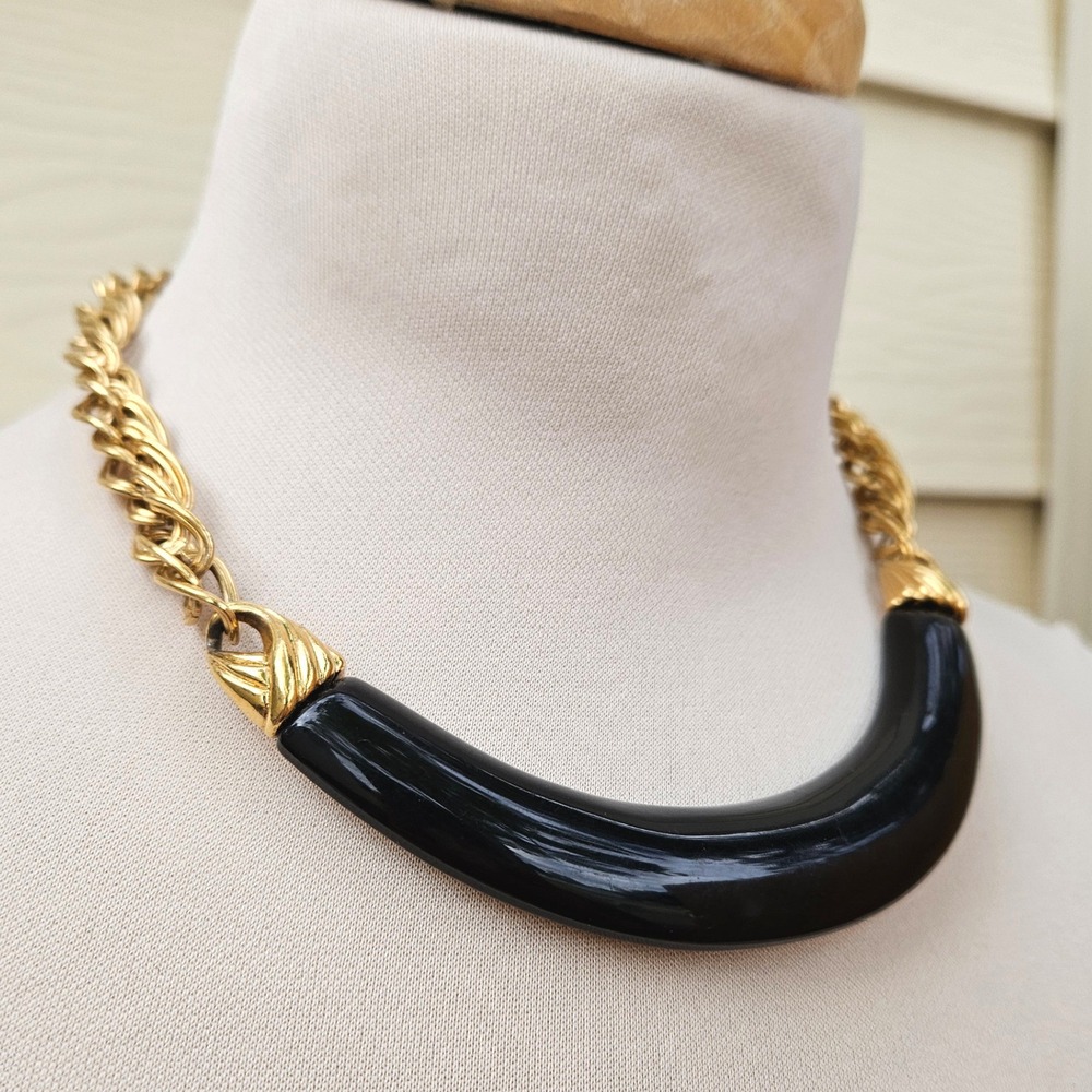 Monet Vintage Black Resin Gold Tone Collar Necklace Signed MCM Statement - Picture 3 of 7